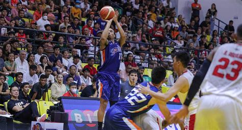 Meralco beats Ginebra in Game 3 for 2.